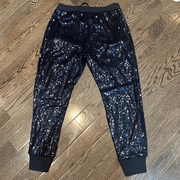 EUC - Abercrombie & Fitch Women's Sequined Joggers - Medium - Picture 5 of 7
